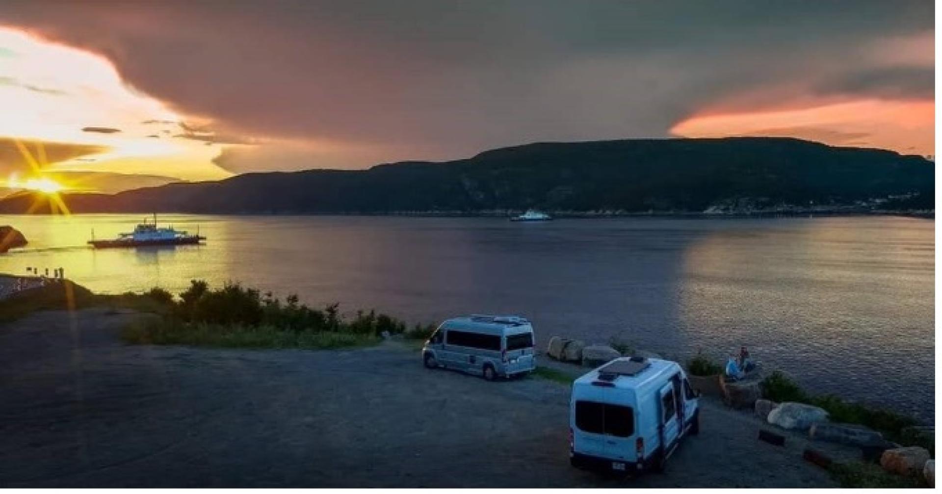 vanlife, aventure, transformation de fourgon, camper, voyage en van, road trip, liberté, voyage spontané, réZin, vin