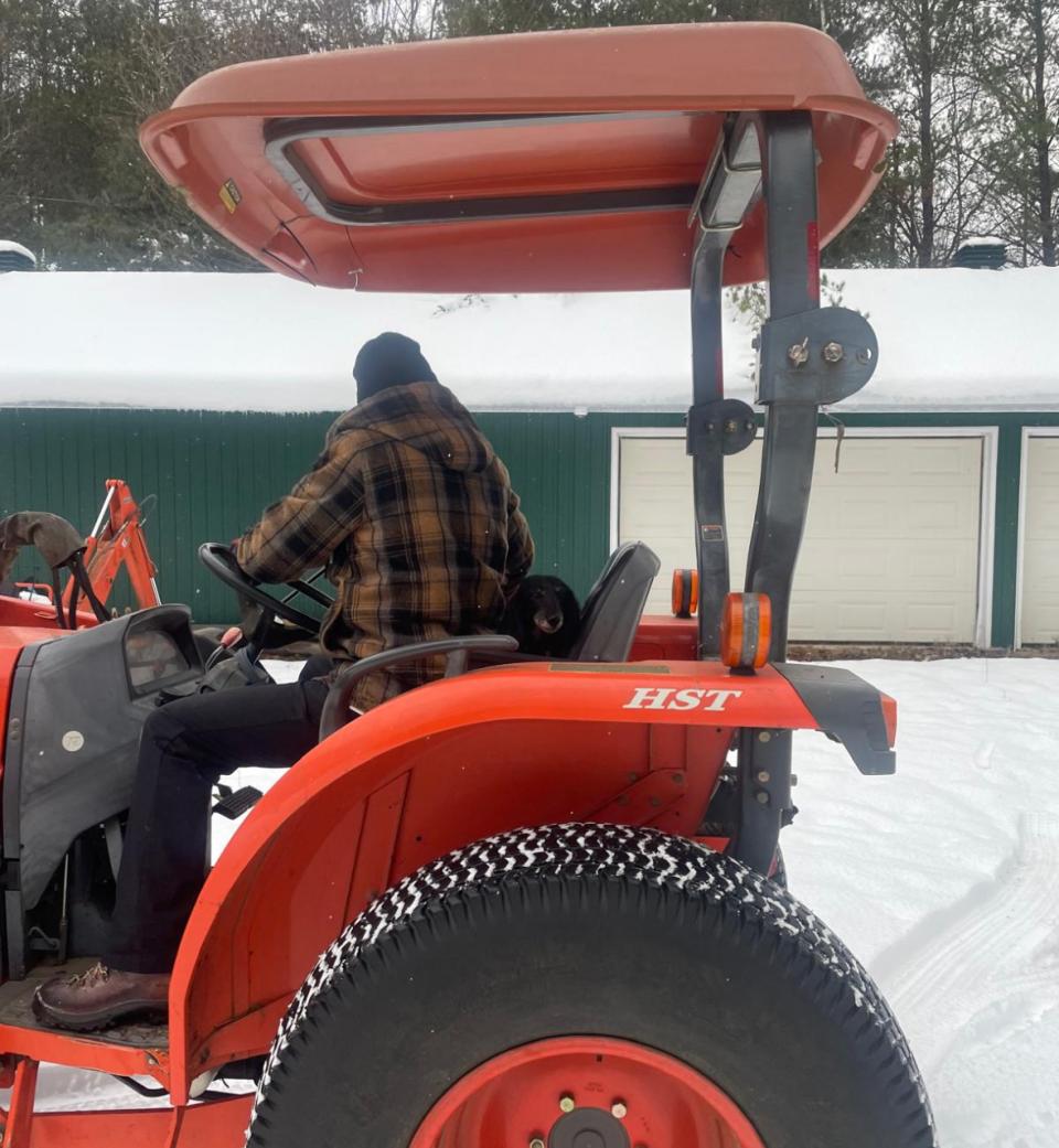 Eric et son chien Rantanplan
